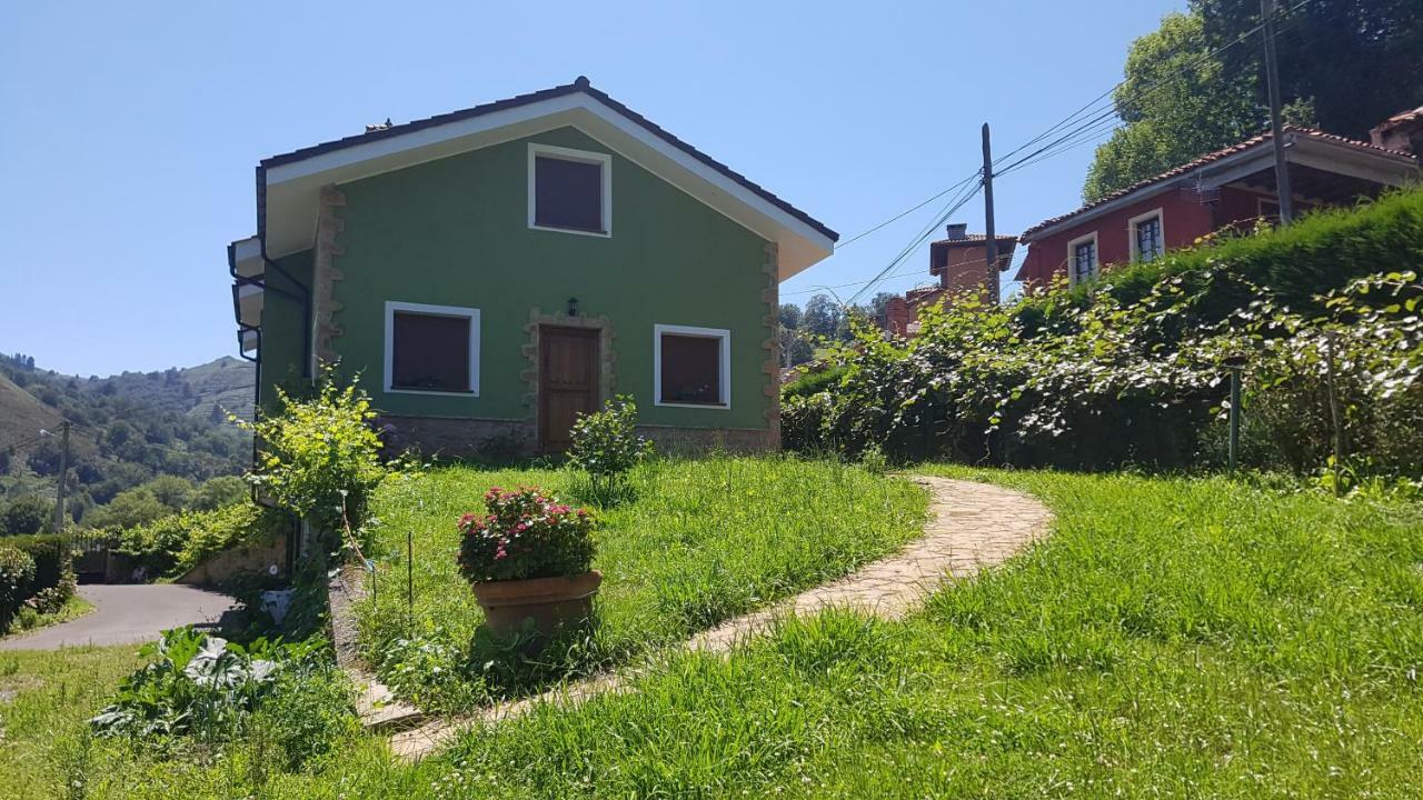 Apartamentos La Guertina Cangas de Onis Exterior photo