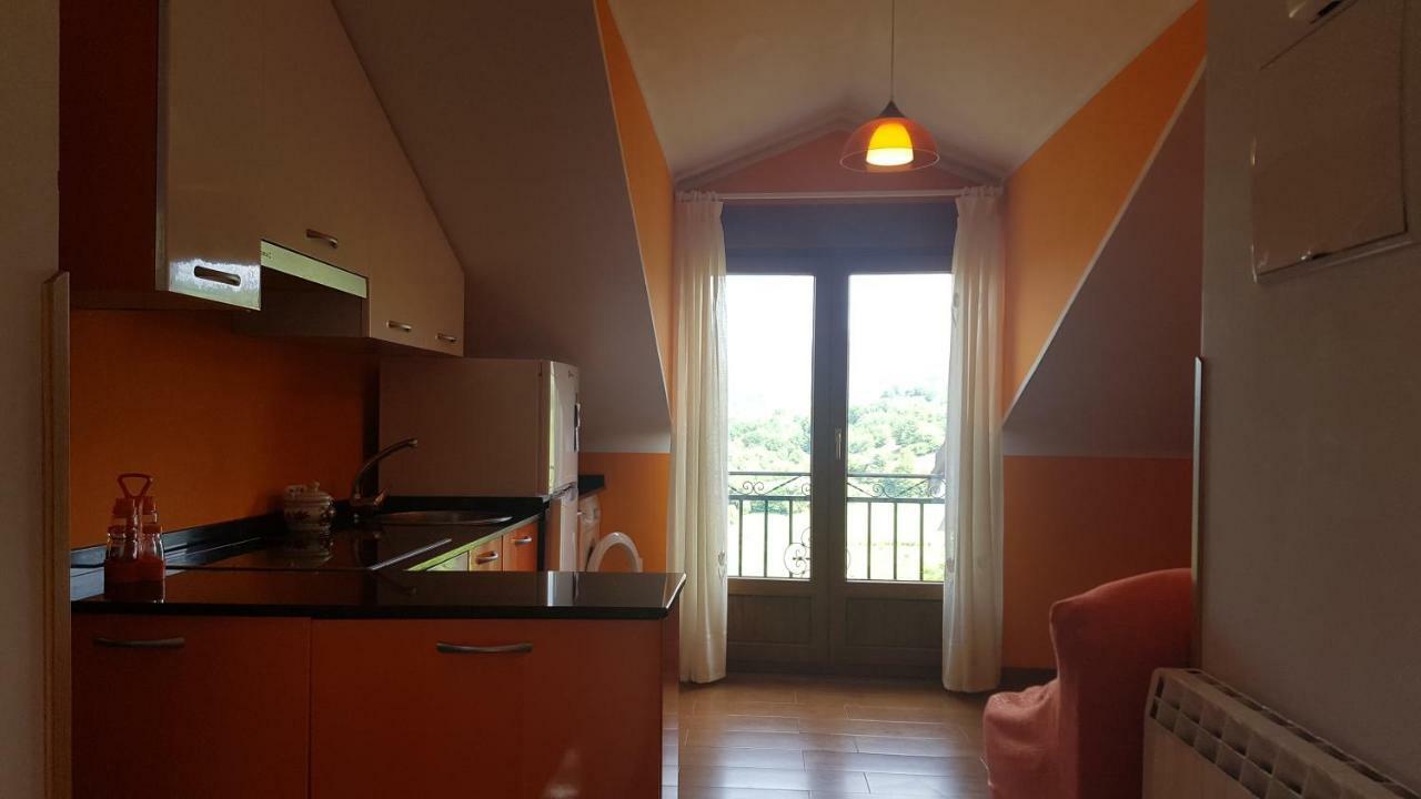 Apartamentos La Guertina Cangas de Onis Exterior photo